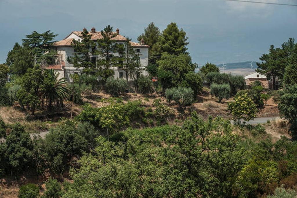 Agriturismo Miracco Atanasio Franco "Il Maniero" Santa Sofia d'Epiro Екстер'єр фото
