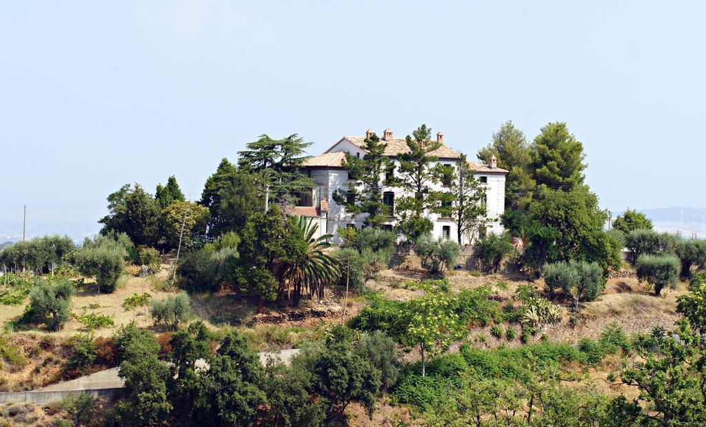 Agriturismo Miracco Atanasio Franco "Il Maniero" Santa Sofia d'Epiro Екстер'єр фото