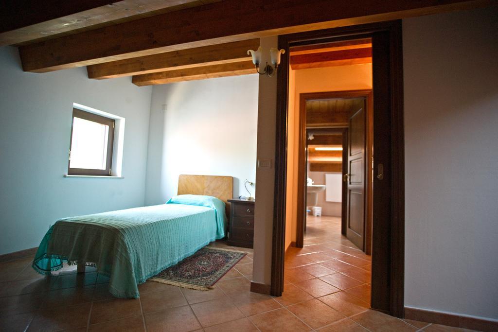 Agriturismo Miracco Atanasio Franco "Il Maniero" Santa Sofia d'Epiro Екстер'єр фото