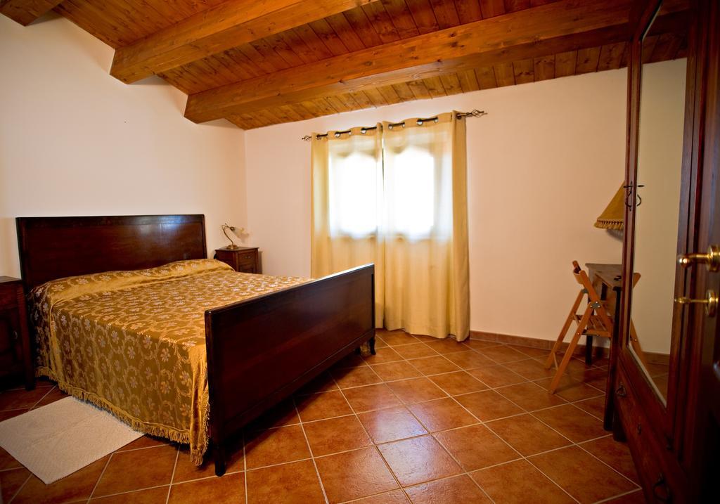 Agriturismo Miracco Atanasio Franco "Il Maniero" Santa Sofia d'Epiro Екстер'єр фото
